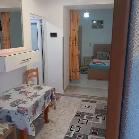 Savas Cozy Apartment Ksamil